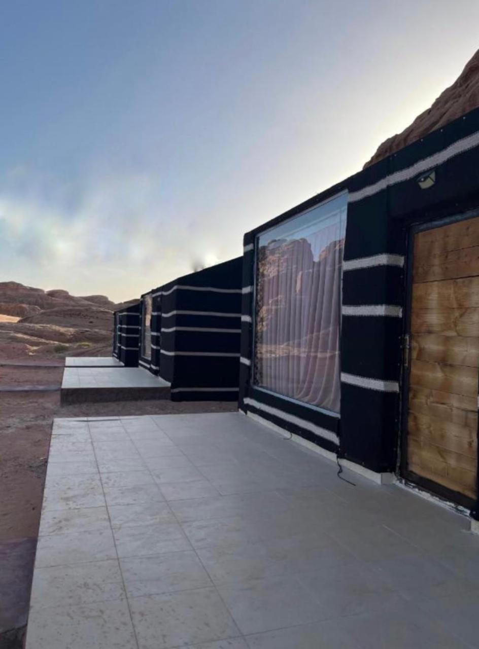 ホテル Wadi Rum Bedouin Style Camp エクステリア 写真