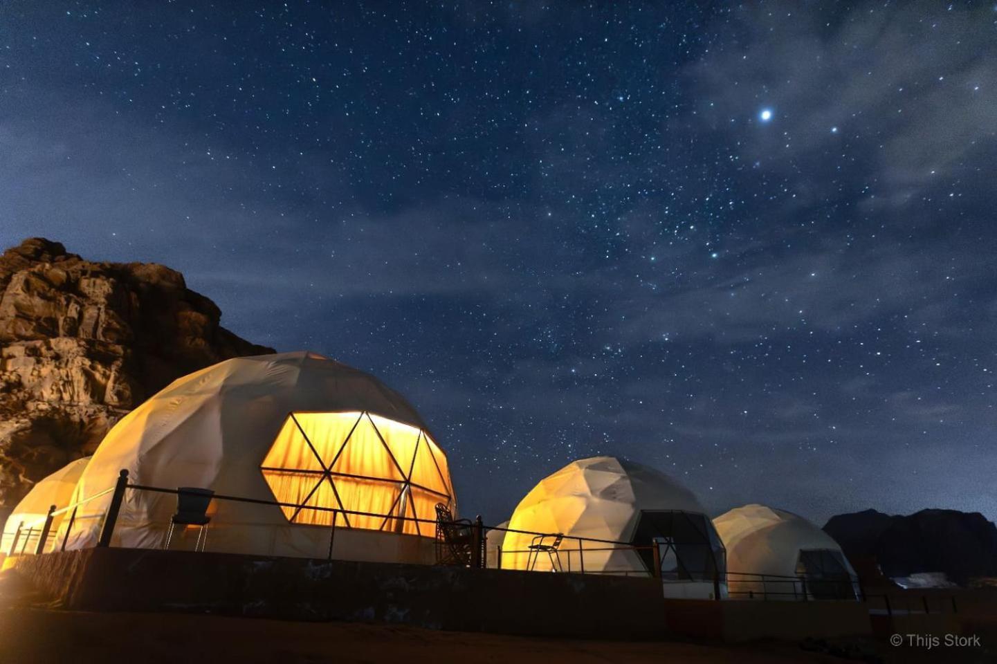 ホテル Wadi Rum Bedouin Style Camp エクステリア 写真