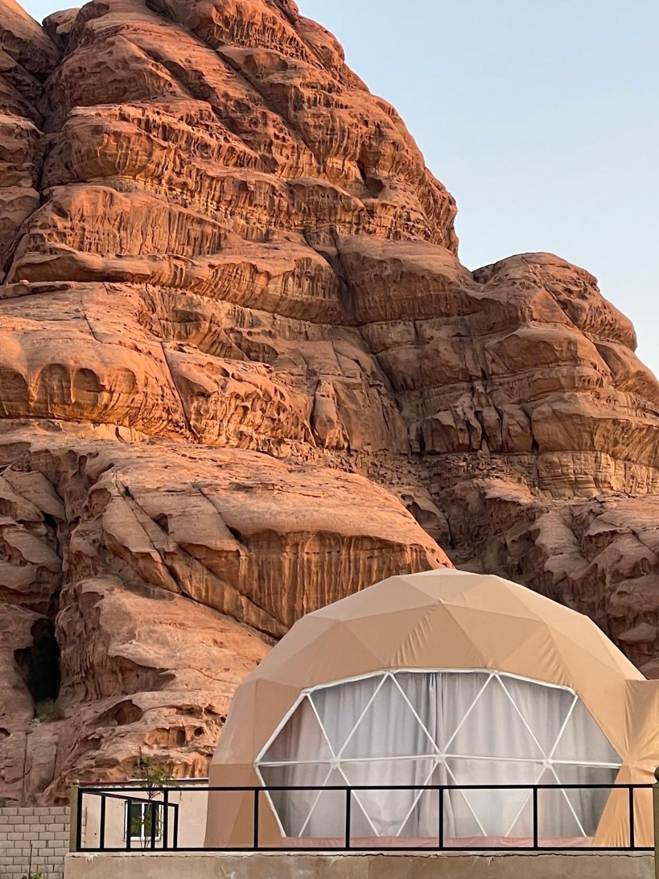 ホテル Wadi Rum Bedouin Style Camp エクステリア 写真